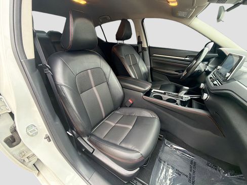 Used 2023 Nissan Altima 2.5 SR FWD image 29