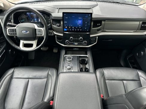 Used 2022 Ford Expedition XLT w/ Equipment Group 202A image 12