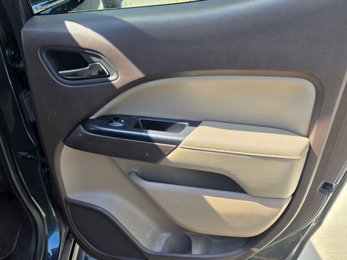 Used 2017 GMC Canyon SLT RWD image 15
