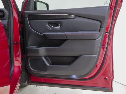 Used 2025 Honda Pilot Black Edition image 43