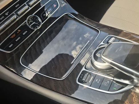 Used 2019 Mercedes-Benz E 300 image 17