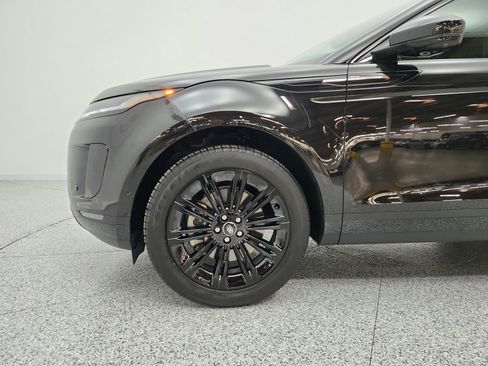 Used 2025 Land Rover Range Rover Evoque S AWD/4WD image 22