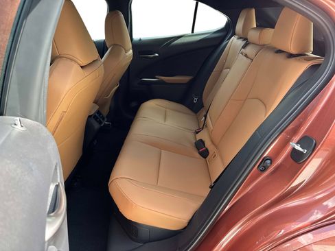 New 2026 Lexus UX 300h FWD image 14