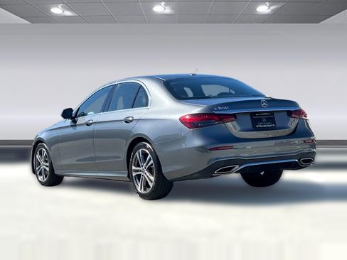 Used 2021 Mercedes-Benz E 350 Sedan image 3