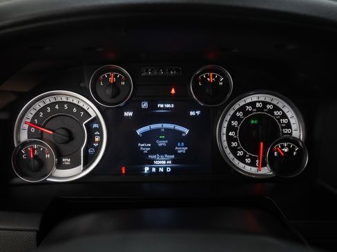 Used 2016 RAM 2500 Laramie w/ Convenience Group AWD/4WD image 31