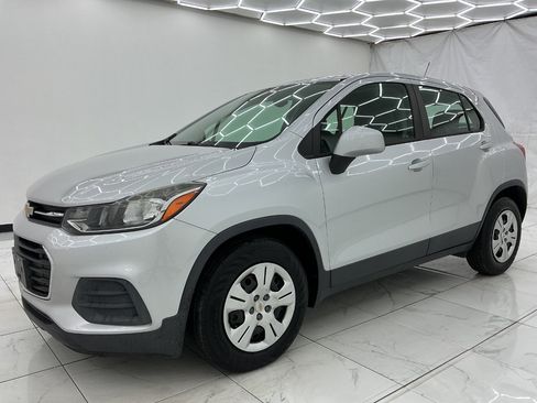 Used 2018 Chevrolet Trax LS FWD image 6
