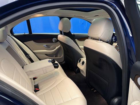 Used 2020 Mercedes-Benz C 300 4MATIC Sedan image 28