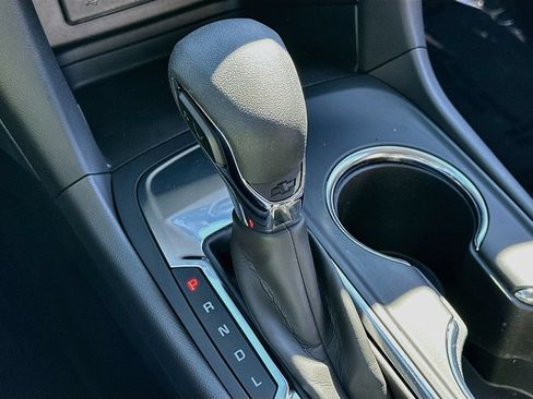 Used 2023 Chevrolet Equinox LS w/ LS Convenience Package FWD image 16