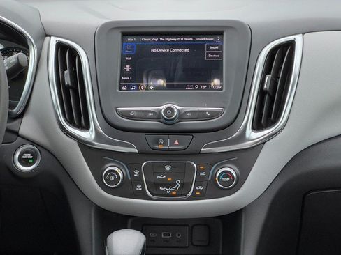 Used 2022 Chevrolet Equinox LS w/ LS Convenience Package AWD/4WD image 13