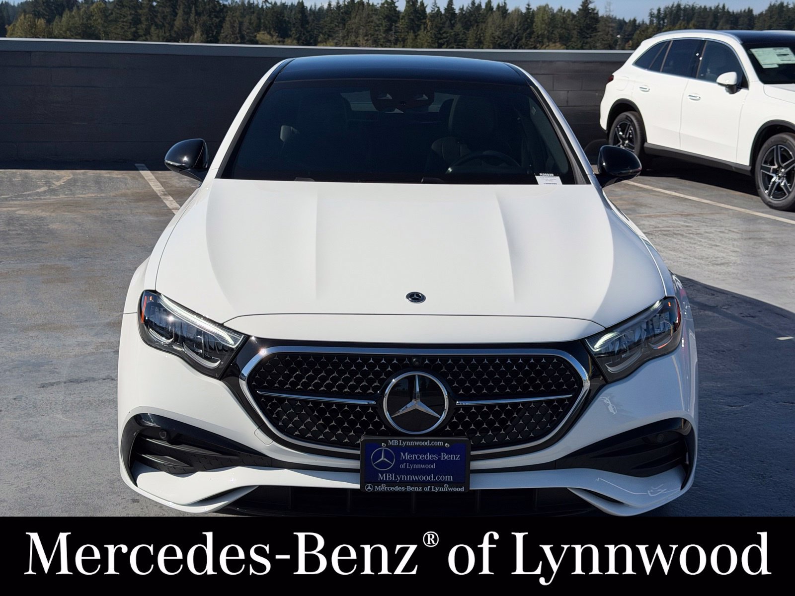 Used 2026 Mercedes-Benz E 350 4MATIC Sedan image 2