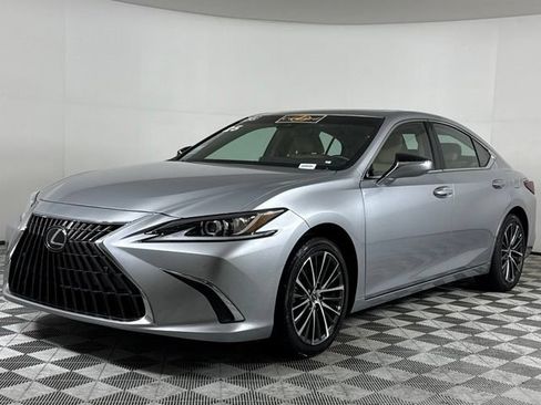 Used 2025 Lexus ES 350 w/ Premium Package FWD image 2