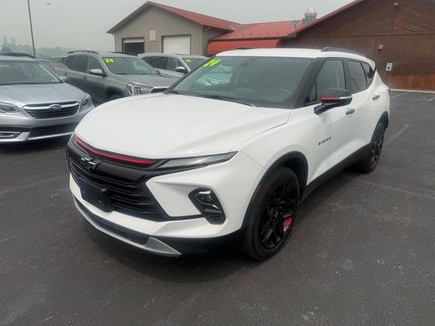 Used 2024 Chevrolet Blazer LT w/ Sound & Technology Package AWD/4WD image 2