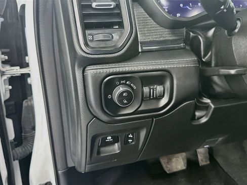 Used 2023 RAM 1500 Limited AWD/4WD image 10