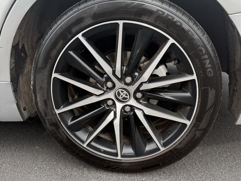 Used 2021 Toyota Camry SE FWD image 9