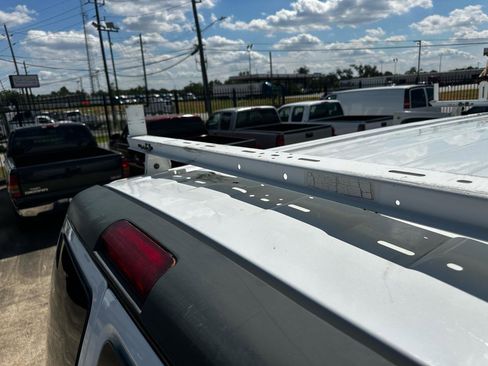 Used 2001 Chevrolet Express 1500 RWD image 40
