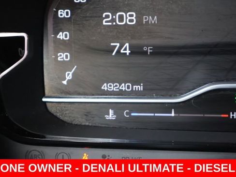 Used 2023 GMC Yukon Denali Ultimate AWD/4WD image 32