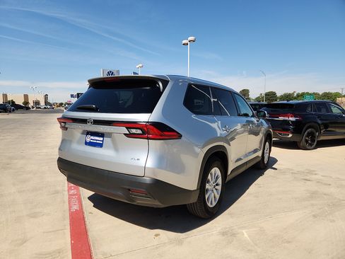 Used 2025 Toyota Grand Highlander FWD image 7