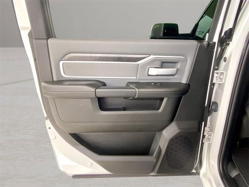 Used 2022 RAM 2500 Big Horn image 19