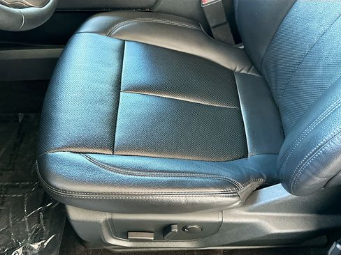 Used 2020 Ford Expedition XLT w/ Equipment Group 202A RWD image 19