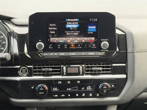 Used 2024 Nissan Pathfinder SV image 26