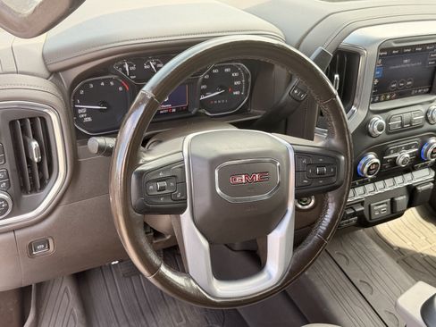 Used 2021 GMC Sierra 1500 SLT AWD/4WD image 17