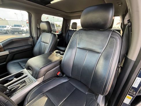 Used 2020 Ford F150 Lariat w/ Equipment Group 502A Luxury AWD/4WD image 21
