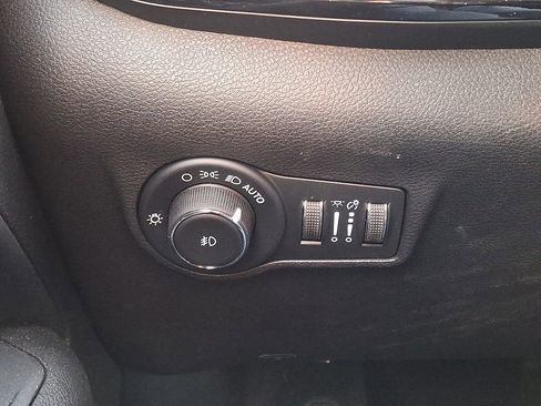 Used 2023 Jeep Compass Altitude w/ Sun and Sound Group image 26