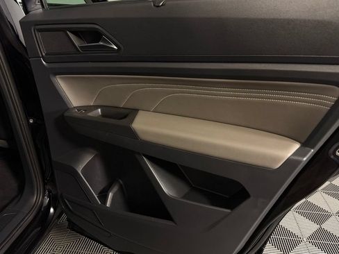 Used 2023 Volkswagen Atlas SE w/ Panoramic Sunroof Package AWD/4WD image 25