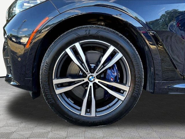 Used 2022 BMW X7 xDrive40i w/ M Sport Package AWD/4WD image 36