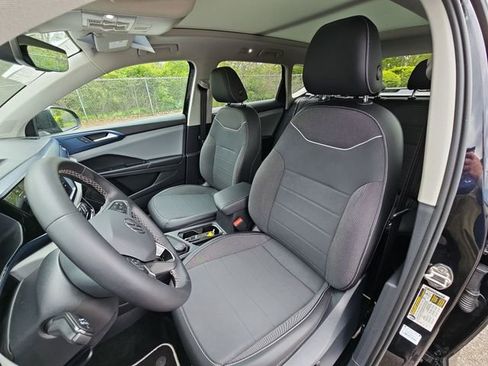 Used 2023 Volkswagen Taos SE w/ Panoramic Sunroof Package AWD/4WD image 20