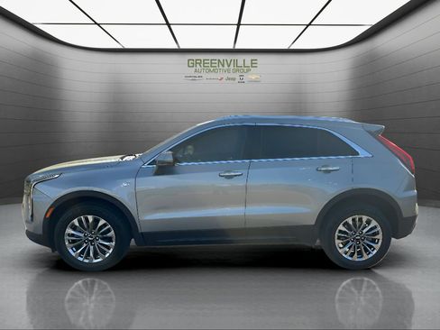 Used 2024 Cadillac XT4 Premium Luxury FWD image 8