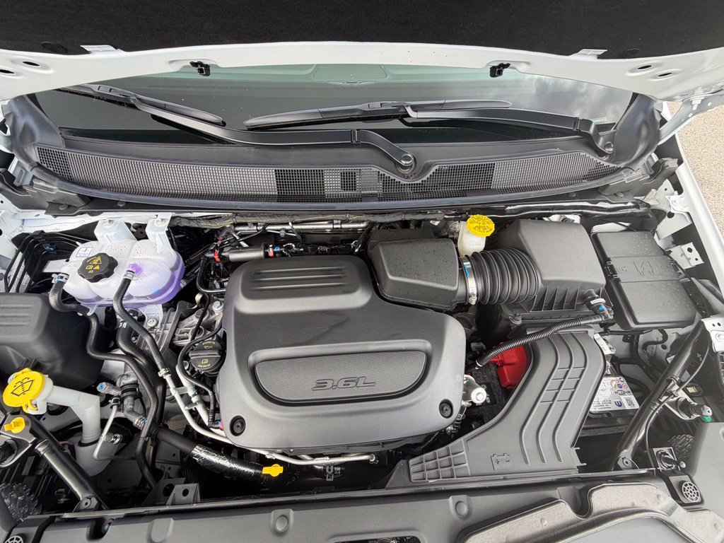 New 2027 Chrysler Pacifica Select w/ Family Tech Group FWD image 34