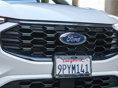 Used 2024 Ford Escape ST-Line w/ Equipment Group 301A image 5