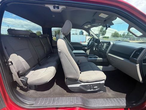 Used 2018 Ford F150 XLT w/ Equipment Group 302A Luxury AWD/4WD image 18