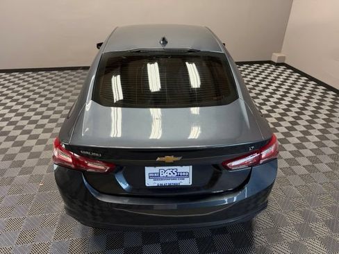 Used 2020 Chevrolet Malibu LT FWD image 12