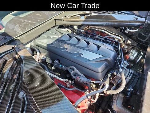 Used 2024 Chevrolet Corvette Stingray Preferred Cpe w/ Body-Color Dual Roof Package RWD image 17