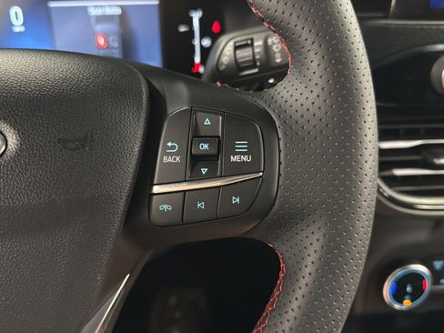 Used 2025 Ford Escape ST-Line image 23