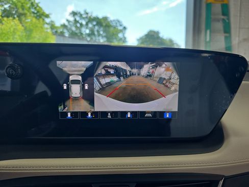 New 2026 Buick Encore GX Avenir w/ Avenir Technology Package AWD/4WD image 24