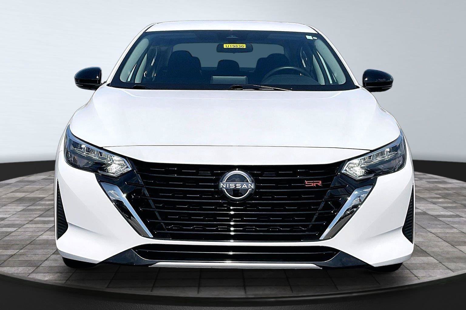 Certified 2025 Nissan Sentra SR FWD image 2