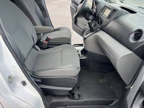 Used 2021 Nissan NV200 SV image 9