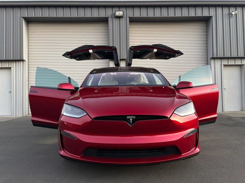 Used 2024 Tesla Model X AWD/4WD image 6