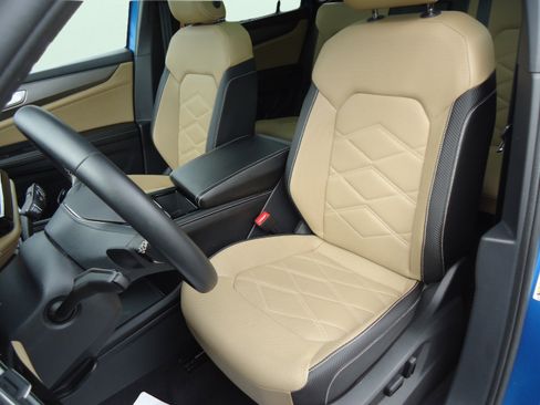 Used 2024 Volkswagen Atlas Cross Sport SE w/ Panoramic Sunroof Package AWD/4WD image 26