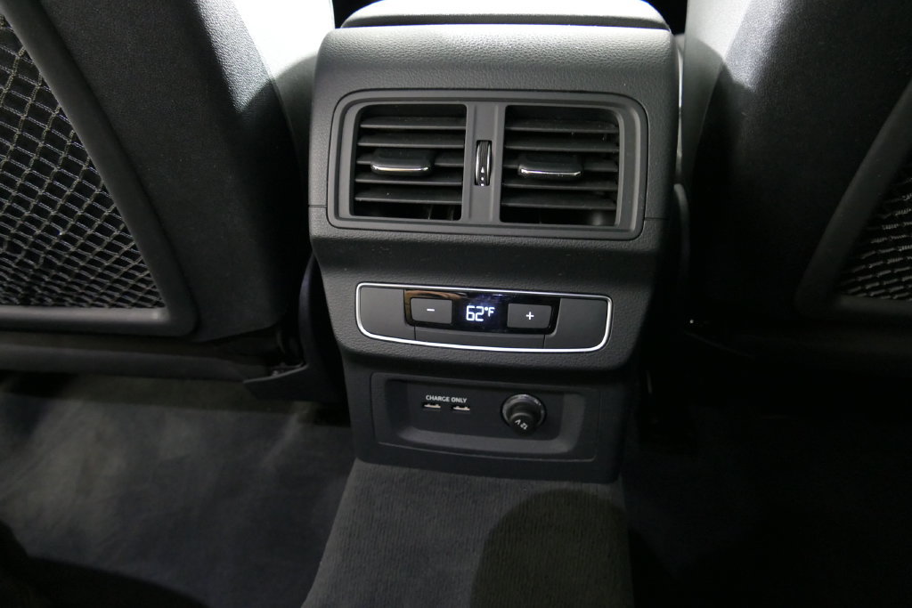 Used 2023 Audi Q5 2.0T Premium w/ Convenience Package AWD/4WD image 12