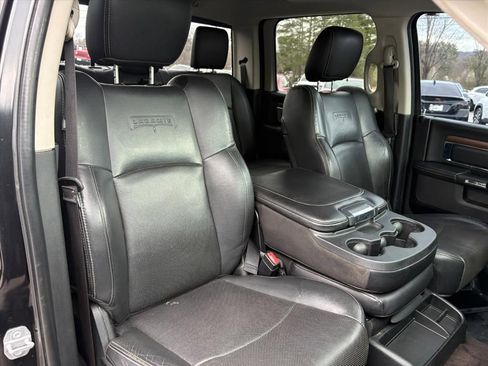 Used 2017 RAM 1500 Laramie image 16