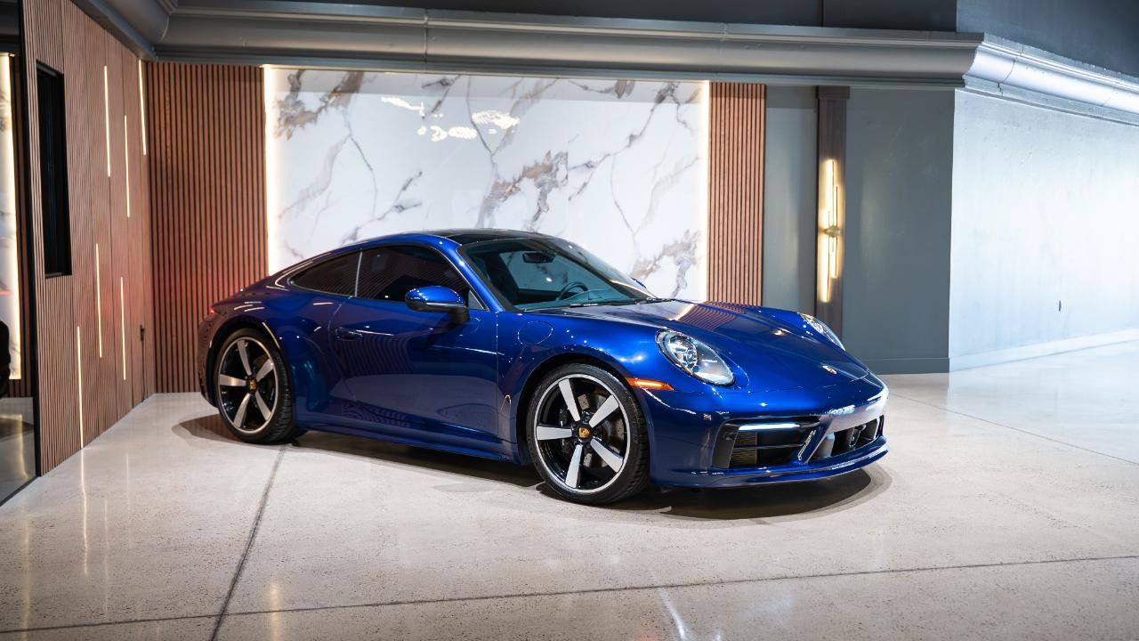 Used 2020 Porsche 911 Carrera 4S AWD/4WD image 2