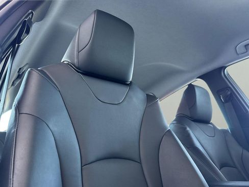 Used 2017 Toyota Prius Prime Advanced image 22