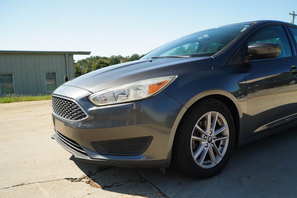 Used 2018 Ford Focus SE FWD image 17