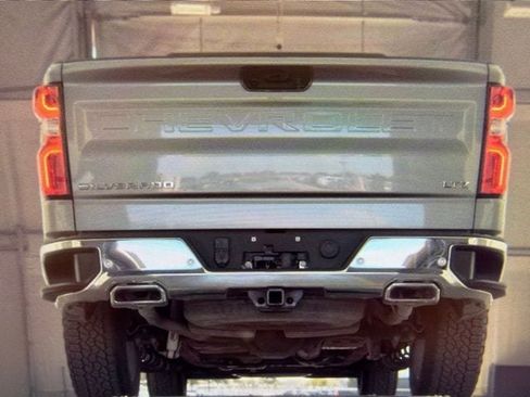 Used 2024 Chevrolet Silverado 1500 LTZ w/ LTZ Convenience Package II AWD/4WD image 10