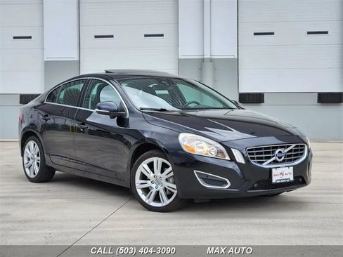 Used 2012 Volvo S60 T5 w/ Multimedia Pkg image 1