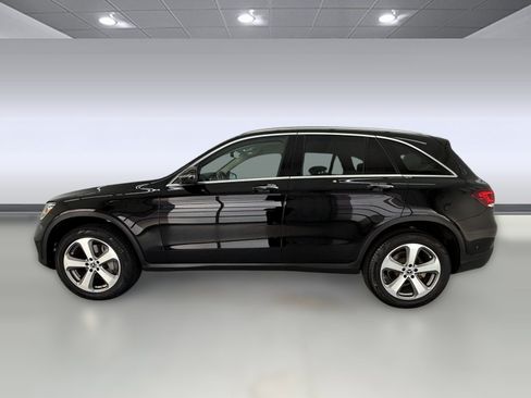 Used 2022 Mercedes-Benz GLC 300 4MATIC image 2